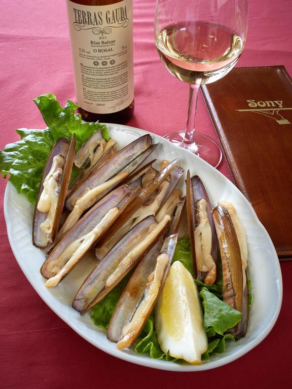 Pension Restaurante Sony Melide Bagian luar foto
